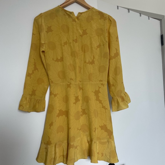 Realisation Par mini dress (as seen on Kaia Gerber), 100% silk, size small - Picture 2 of 5